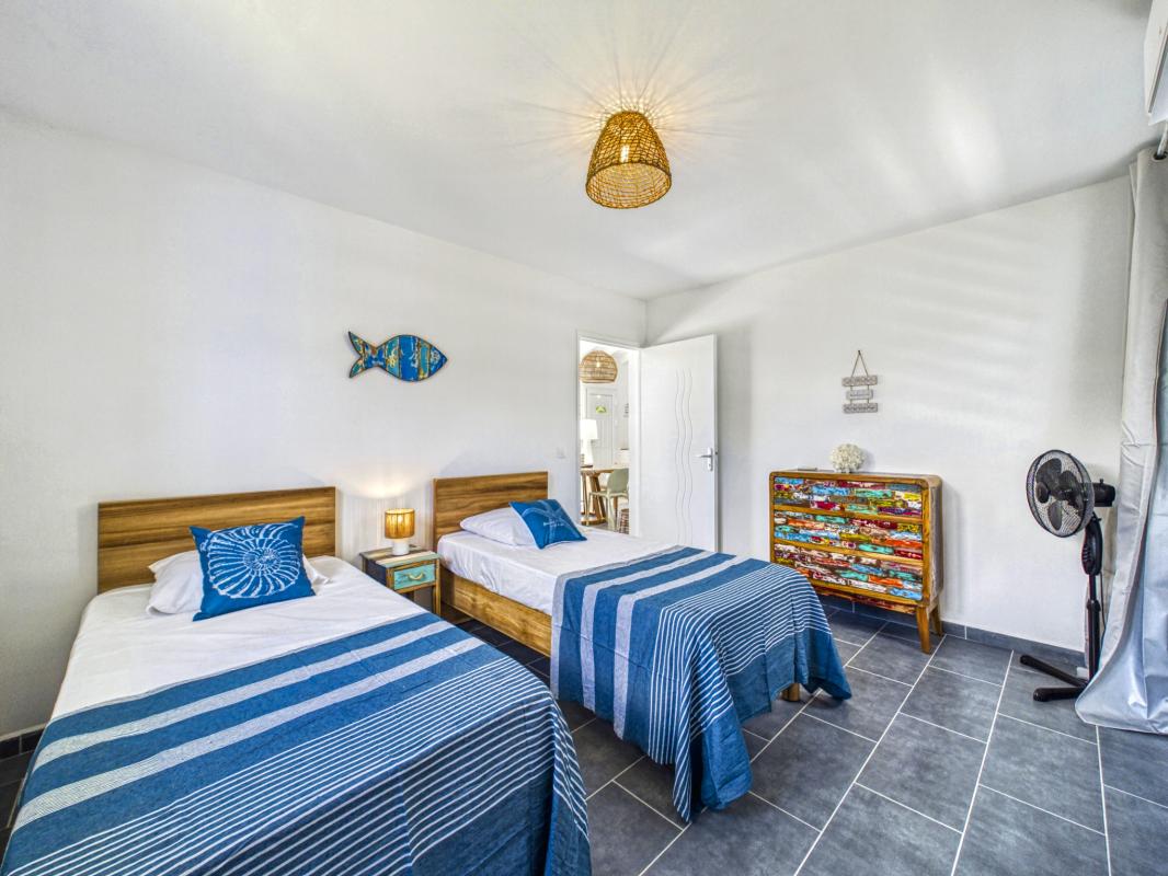 25.Guadeloupe Saint-François- location villa 4 peorsnnes-piscine